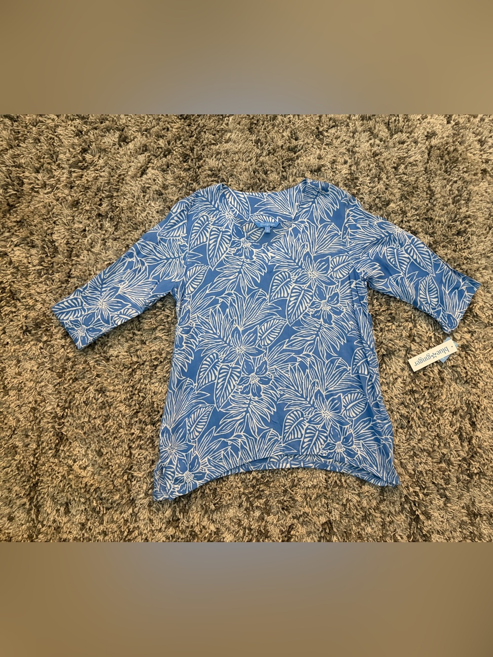 🐳 NWT Blue Ginger Blue Women's Top